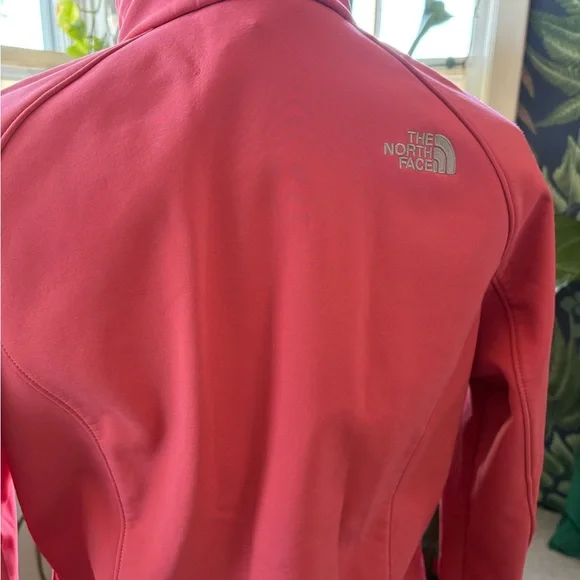 The North Face Women's Raspberry-Red Softshell Utility Jacket - Picture 6 of 9